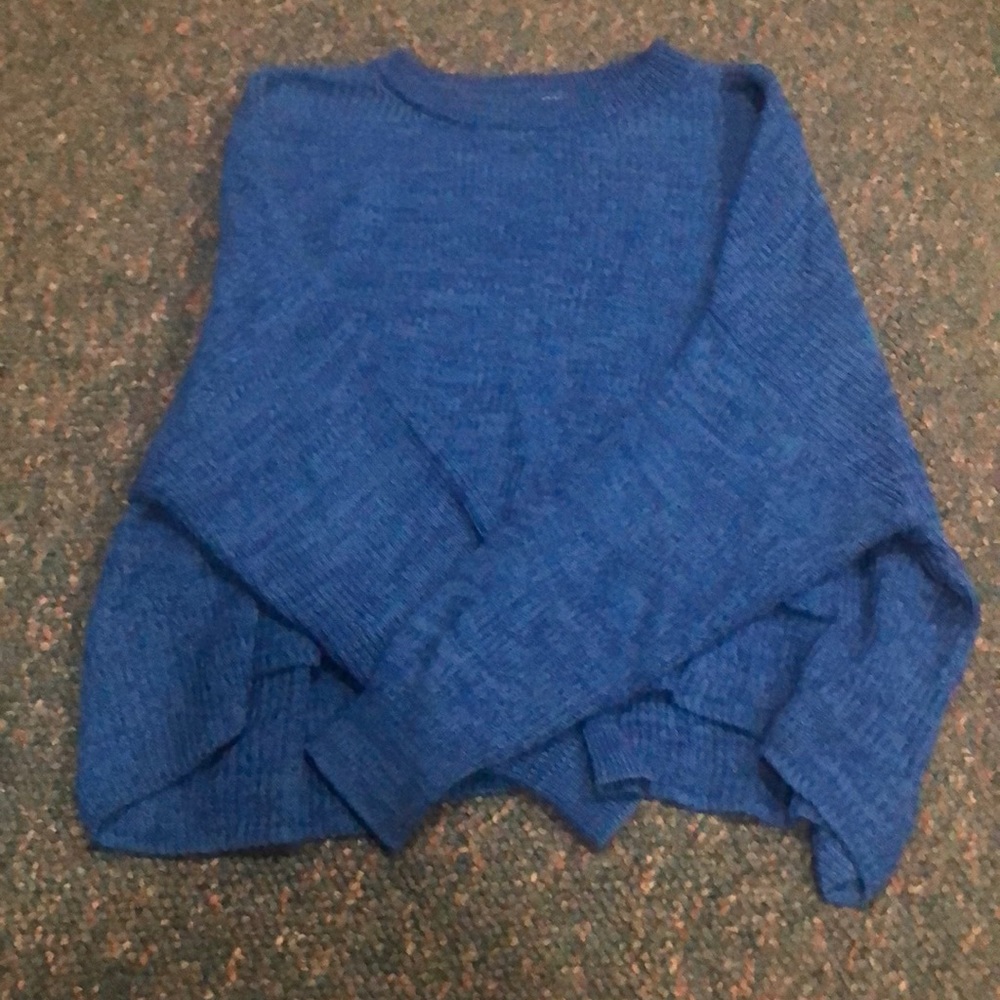 Simple blue sweater🎊